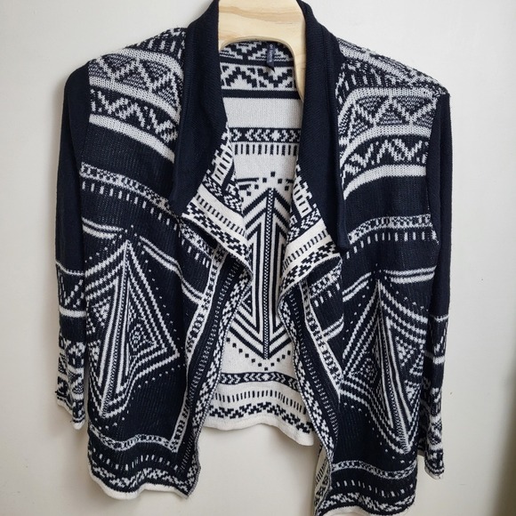 On Twelfth Sweaters - On Twelfth Womens Large Black White Geometric Open‎ Front Cardigan Sweater Aztec